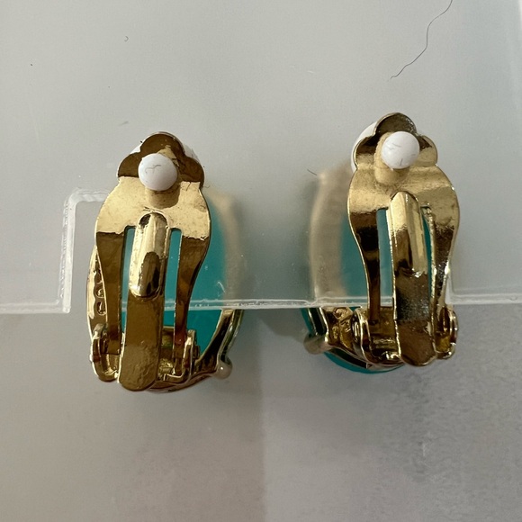 Heidi Daus CLIP 🆕Opaque Azure Blue crystal button earring in original Heidi box - Picture 5 of 7